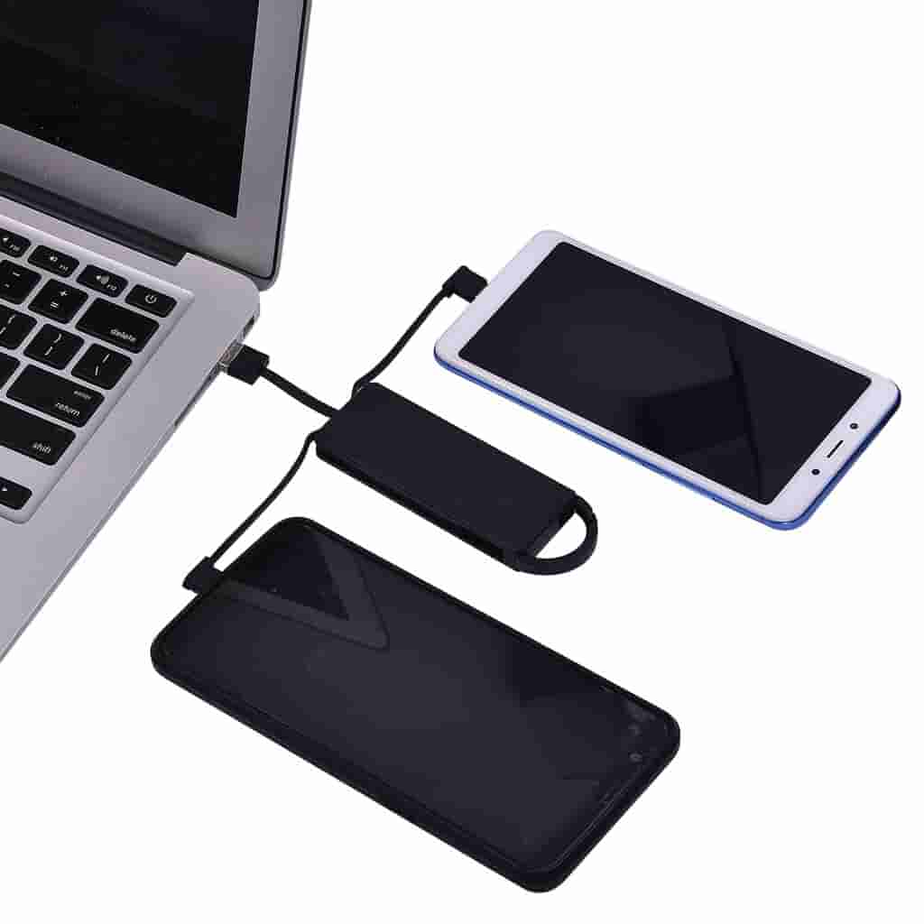 Urban Gear Clip N Chrg 3-in-1 Charging Cable with Carabner